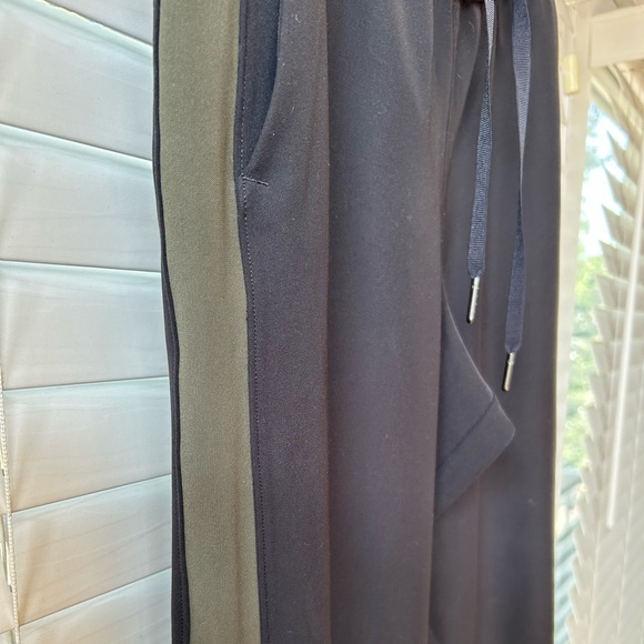 Lululemon On The Fly Woven Track Pant - Picture 7 of 10